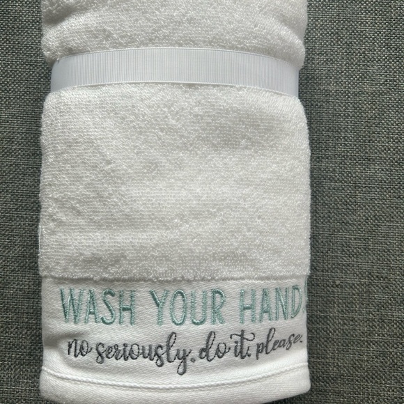 Deborah Connolly Designs Set of 2 Hand Towels embroidered “Wash Your Hands” - Picture 3 of 7